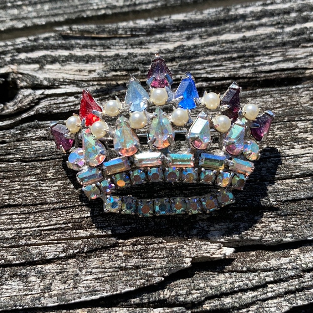 Vintage Rhinestone Crown Pin